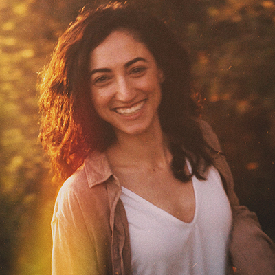 ענת מלמוד בהופעה